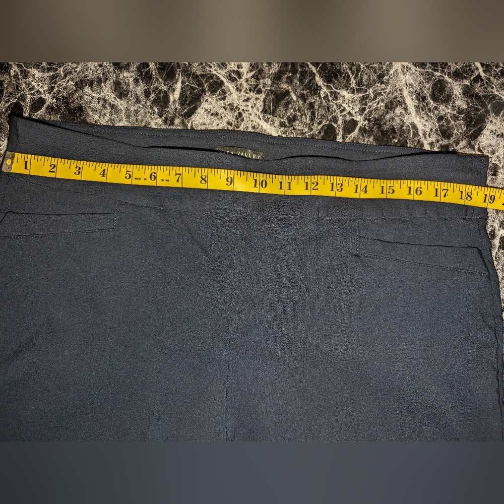 Napa Valley Navy Crop Pant 18 - Picture 5 of 9